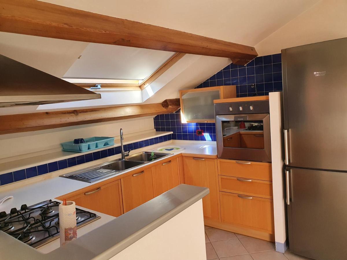 La Mansarda Apartment Savona Luaran gambar